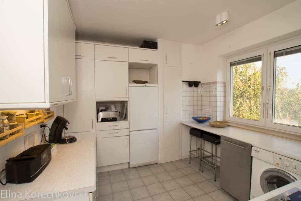Bahnhofsnahe, Ruhige Und Sonnige 2 Zimmerwohnung Im Dichterviertel Wiesbaden Eksteriør bilde
