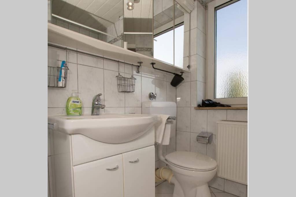 Bahnhofsnahe, Ruhige Und Sonnige 2 Zimmerwohnung Im Dichterviertel Wiesbaden Eksteriør bilde